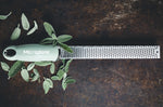 Râpe-zesteur Microplane Premium Classic Vert Sauge - 20,3cm