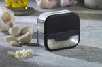 Coupe-ail Microplane noir avec grattoir