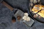 Râpe à truffe 2-en-1 Microplane Master manche en noyer