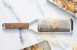 Râpe Microplane Master grains fins manche en noyer