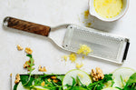 Râpe Microplane Master grains fins manche en noyer