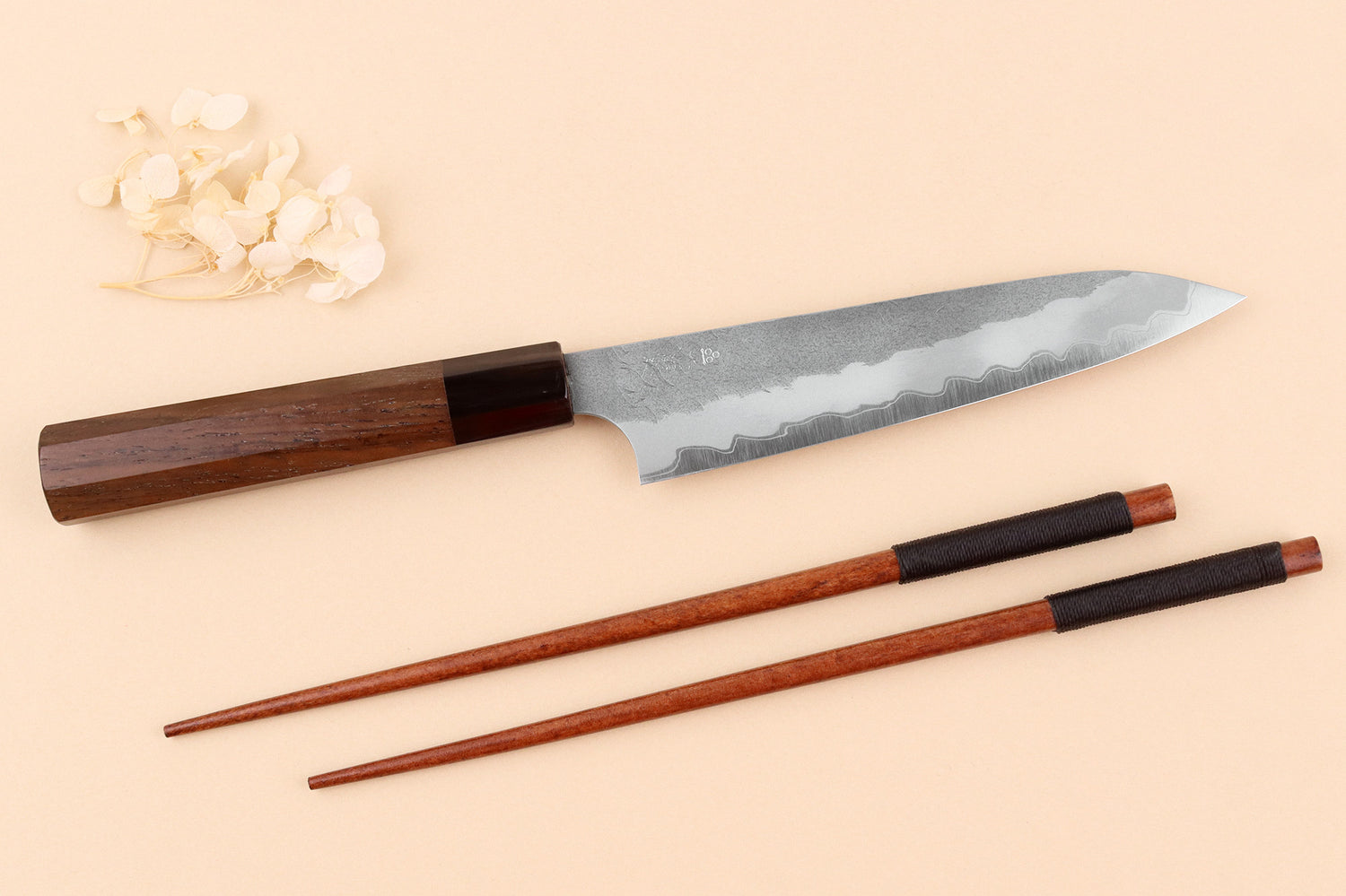 Couteau universel 15cm japonais artisanal Nigara Hamono Tsuchime AS manche en noyer