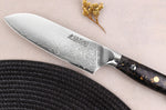 Couteau ko-santoku Wusaki Sakin Damas 10Cr 13cm manche en fibre de carbone et feuille d'or