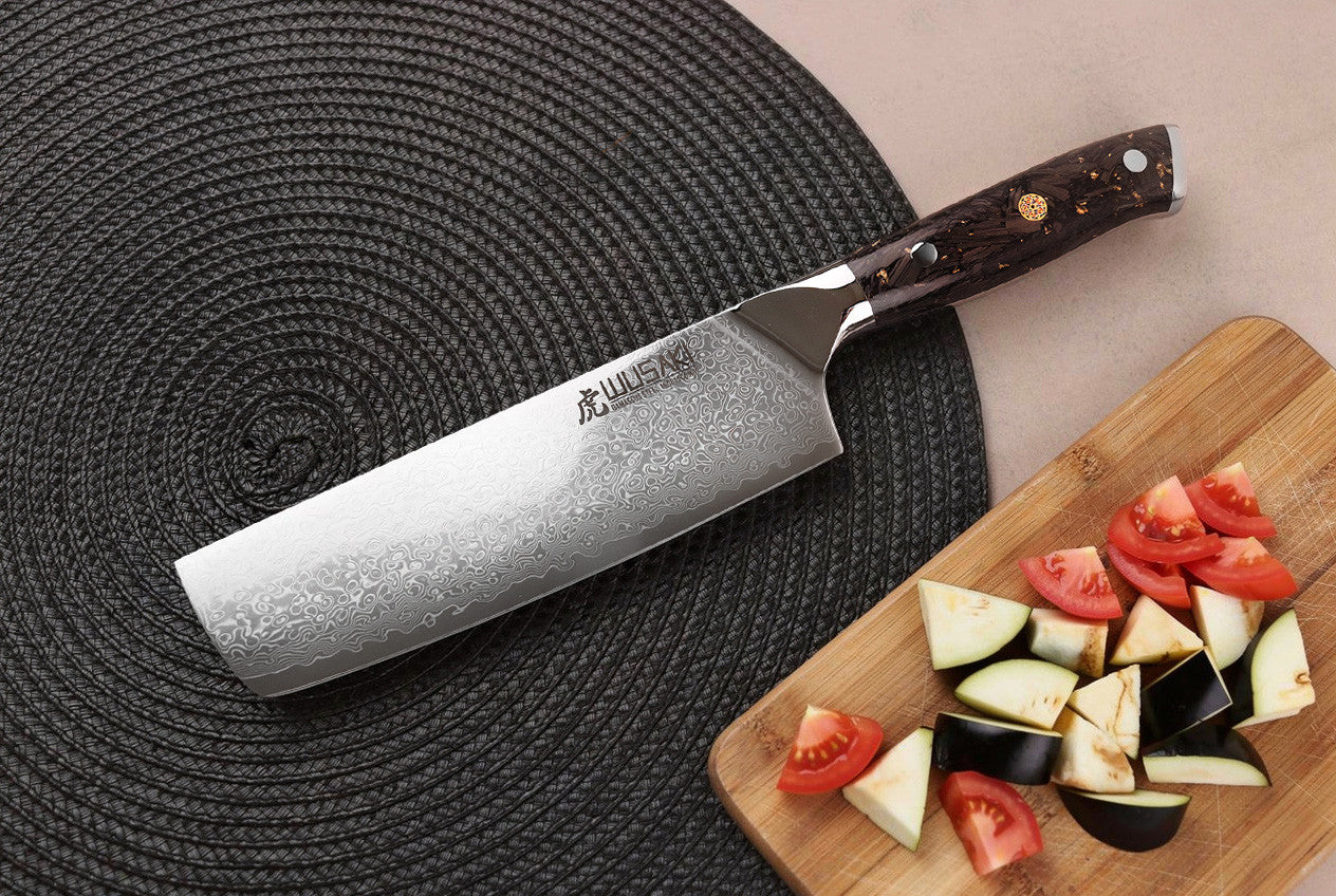 Couteau nakiri Wusaki Sakin Damas 10Cr 17cm manche en fibre de carbone et feuille d'or