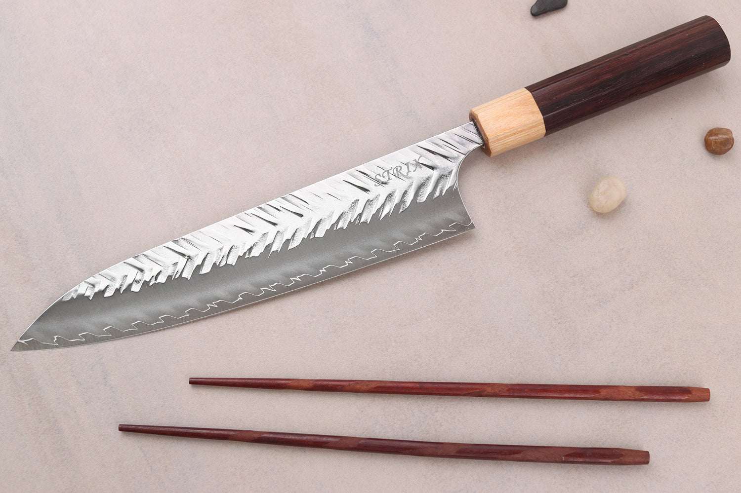 Couteau de chef 21cm japonais artisanal Yoshimi Kato SPG Strix V-Tsuchime