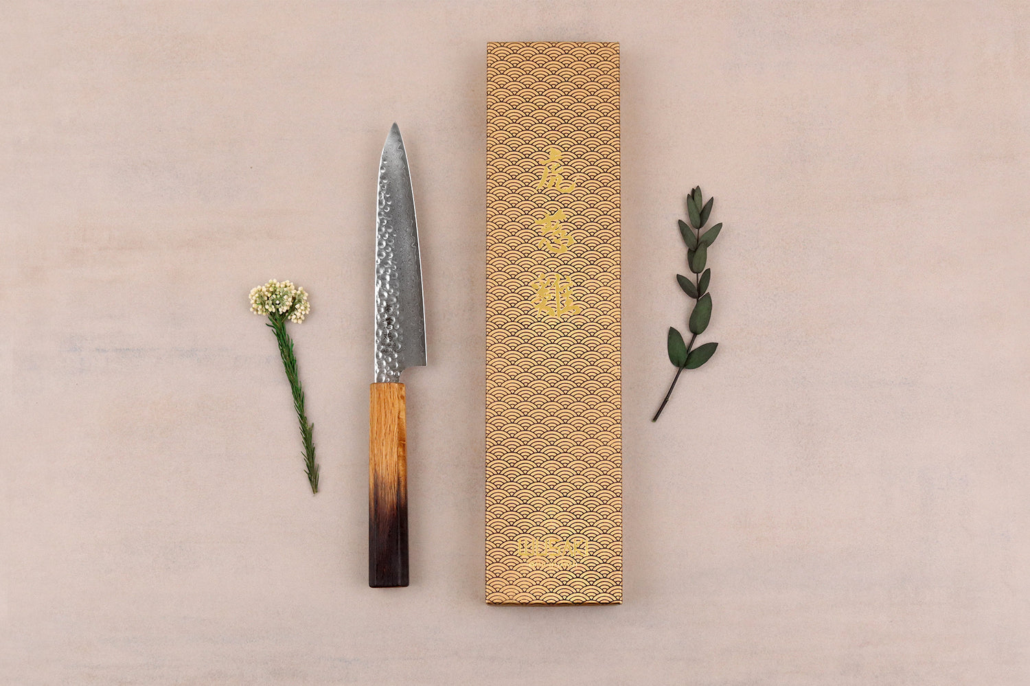 Couteau universel 15cm japonais artisanal Wusaki Yaketa VG10 damas chêne brûlé