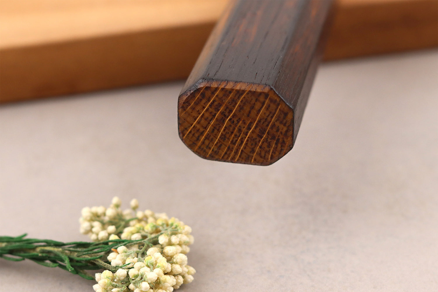 Couteau santoku 17cm japonais artisanal Wusaki Yaketa VG10 damas chêne brûlé