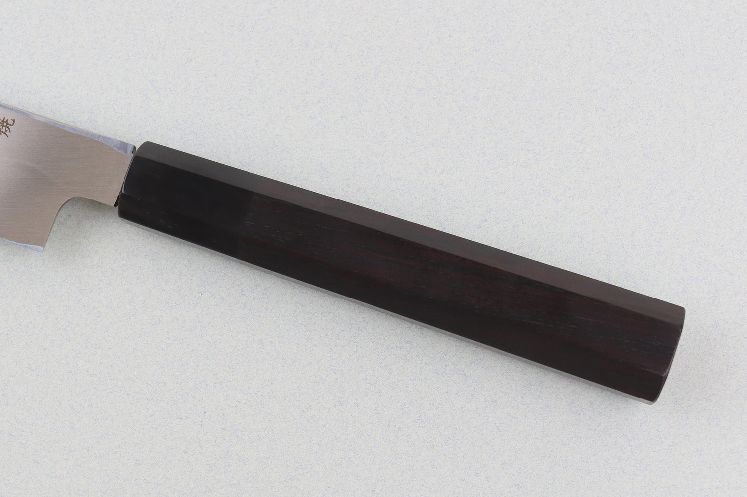 Couteau fuguhiki 33cm Sakai Takayuki BS2 Honyaki poli miroir en ébène et saya en magnolia noir