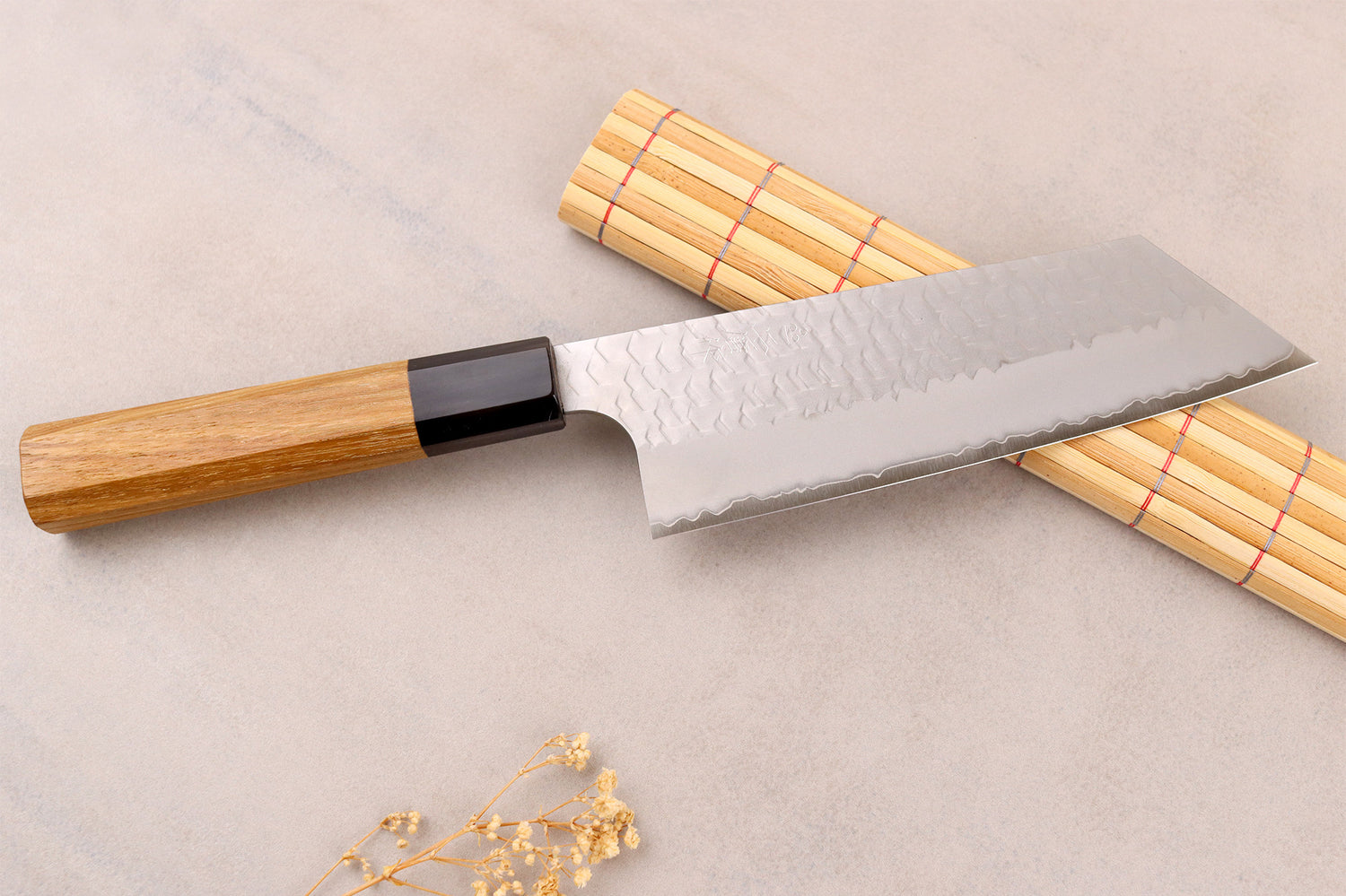 Couteau nakiri kiritsuke 17cm japonais artisanal Nigara Hamono Migaki Tsuchime SG2 teck
