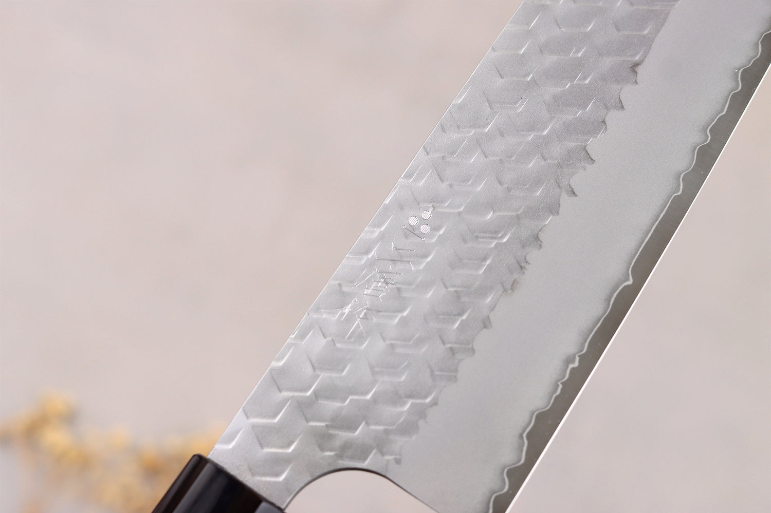 Couteau nakiri kiritsuke 17cm japonais artisanal Nigara Hamono Migaki Tsuchime SG2 teck