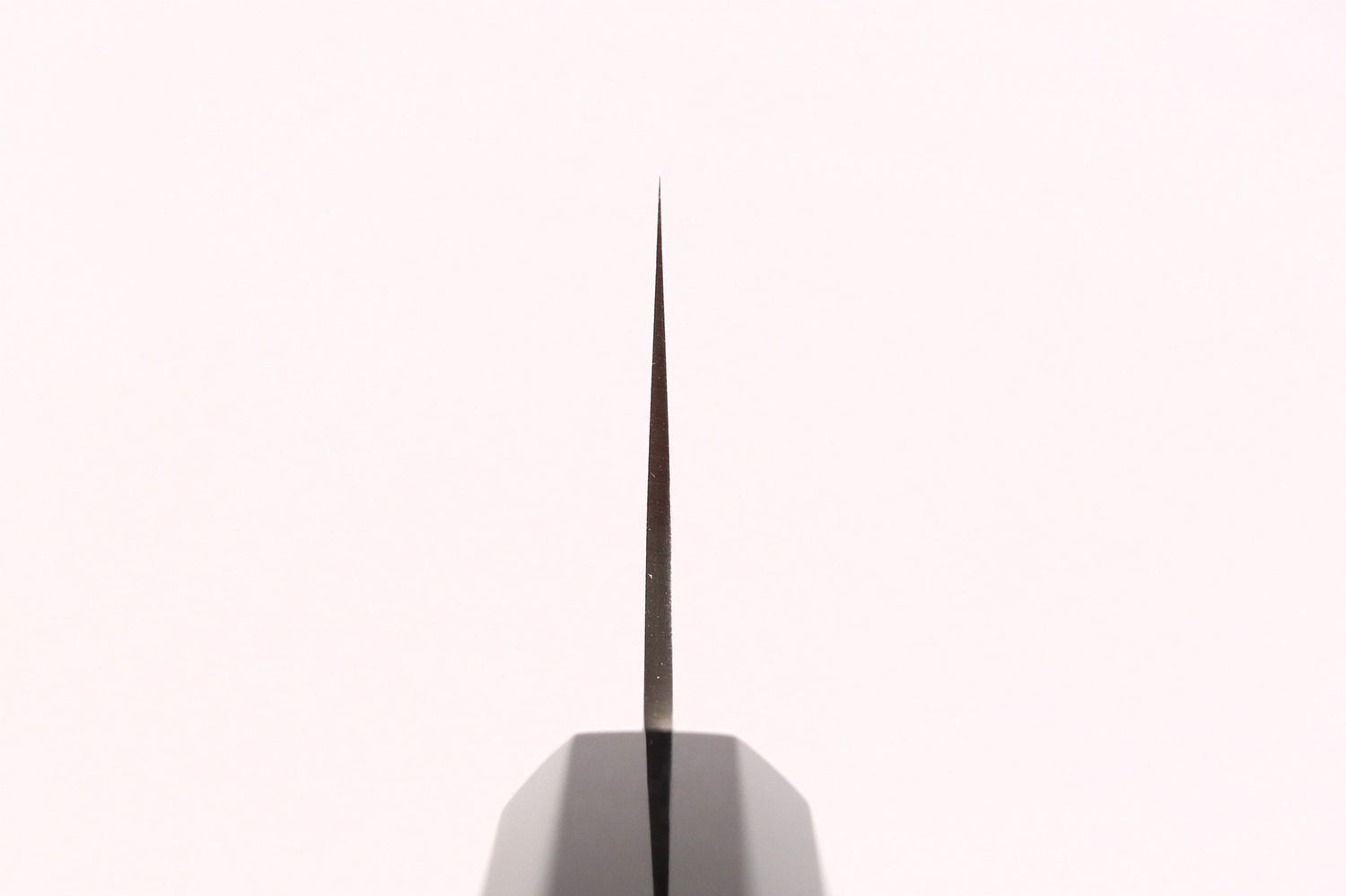 Couteau santoku 16,5cm japonais artisanal Hatsukokoro Chromax manche en teck