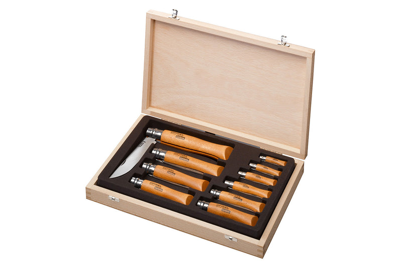 Coffret en bois 10 couteaux Opinel Tradition Carbone manches hêtre
