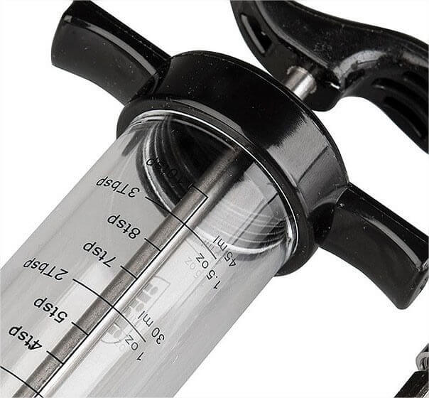 Seringue à sauce ergonomique avec aiguille inox 7.5cm