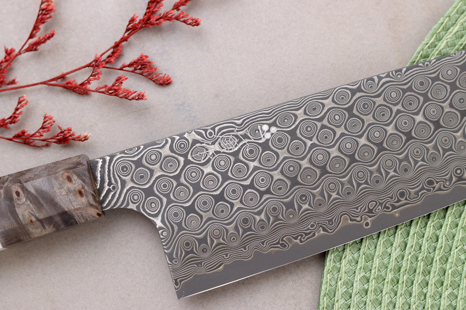Couteau nakiri kiritsuke 17cm japonais artisanal Nigara Hamono Anmon Damascus SG2