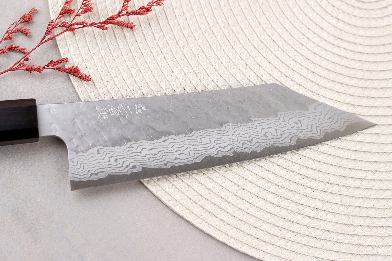 Couteau bunka 17cm japonais artisanal Nigara Hamono Tsuchime VG10 damas