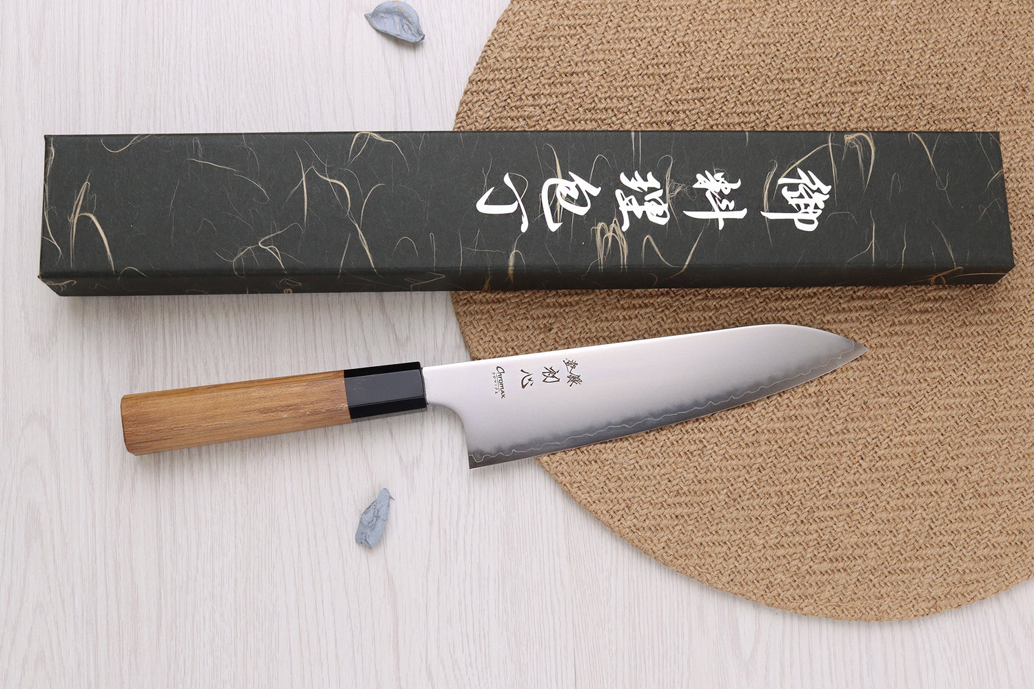 Couteau de chef 20cm japonais artisanal Hatsukokoro Chromax manche en teck
