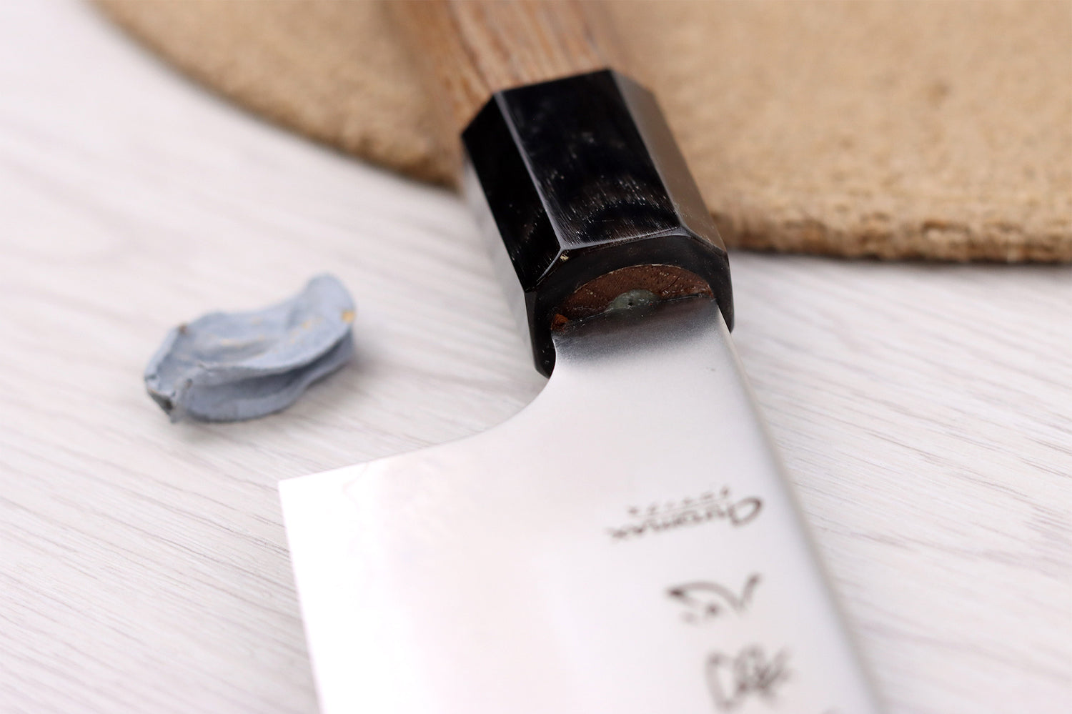 Couteau nakiri 16,5cm japonais artisanal Hatsukokoro Chromax manche en teck