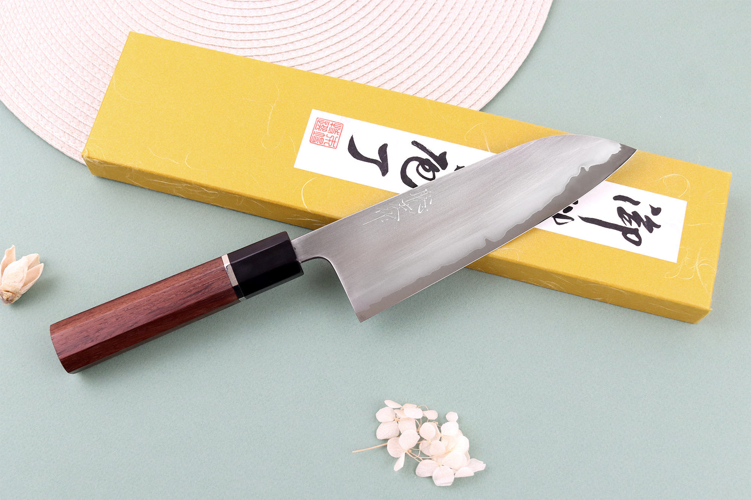 Couteau santoku 16,5cm japonais artisanal Toshihiro Wakui Shirogami 2 San Maï poli
