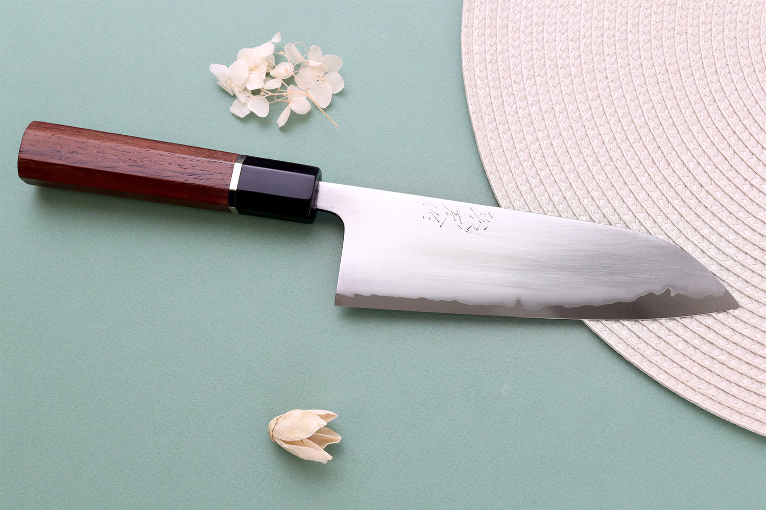 Couteau santoku 16,5cm japonais artisanal Toshihiro Wakui Shirogami 2 San Maï poli