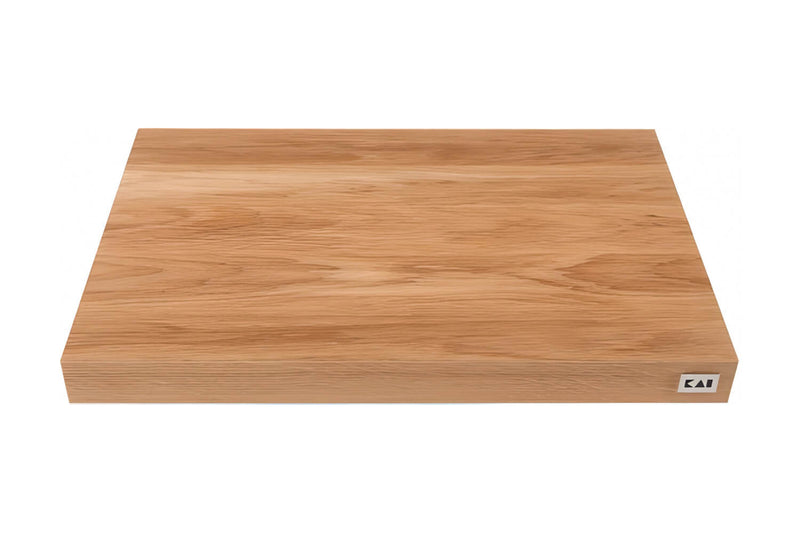 Planche à découper KAI en chêne clair 39x26x4cm + pieds antidérapants