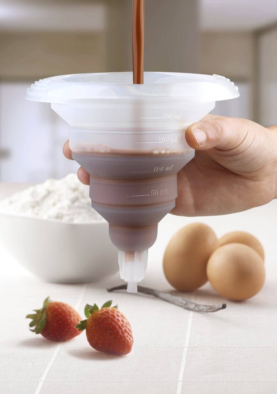 Entonnoir pliable transparent SILIKOMART + bouchon