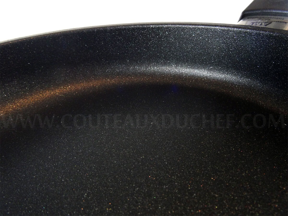 Poêle à frire ronde pro AMT 20cm anti-adhérente