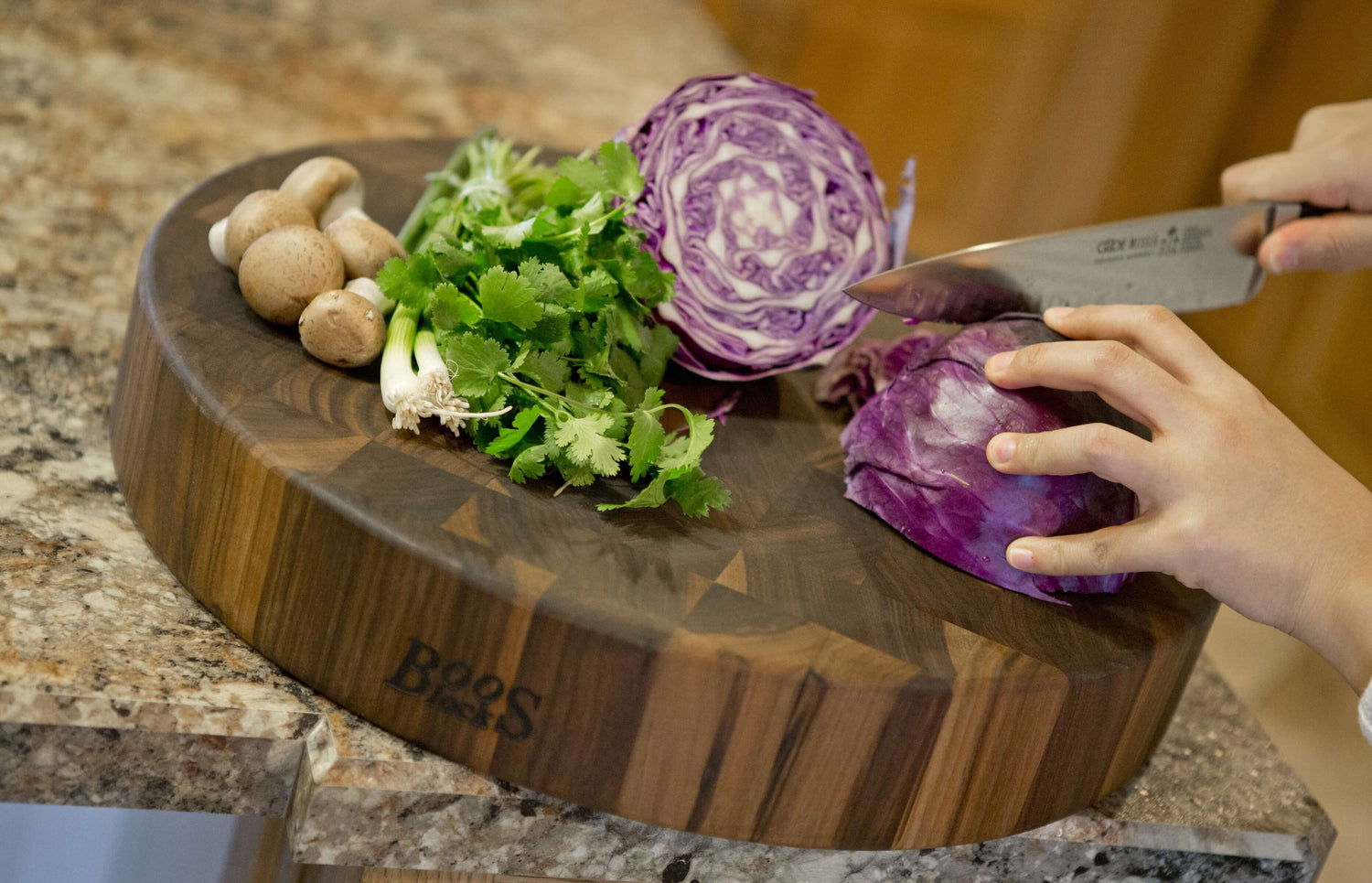 Planche à découper ronde Boos Blocks Gourmet en noyer noir Ø46x7.5cm