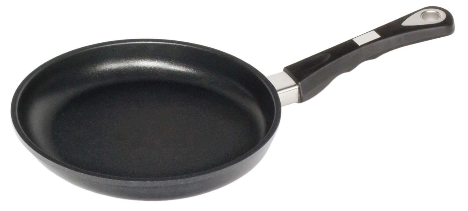 Poêle pro à frire ronde AMT 24cm anti-adhérente + induction