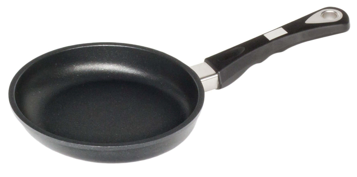 Poêle à frire ronde pro AMT 20cm anti-adhérente + induction
