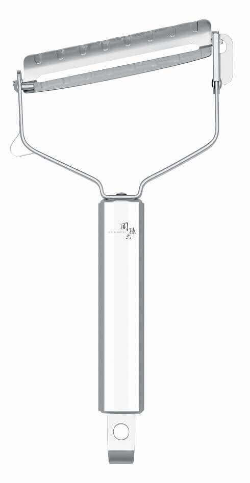 Eplucheur ergonomique KAI tout acier inox + lame à julienne