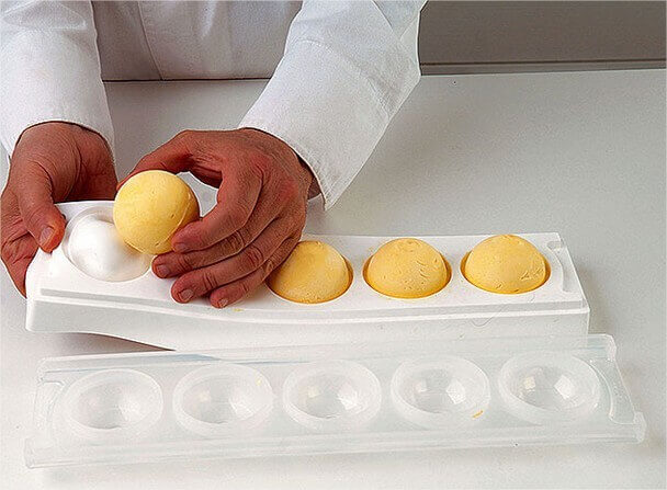 Moule pâtissier Silikomart silicone blanc 5 sphères 3D diamètre 48mm