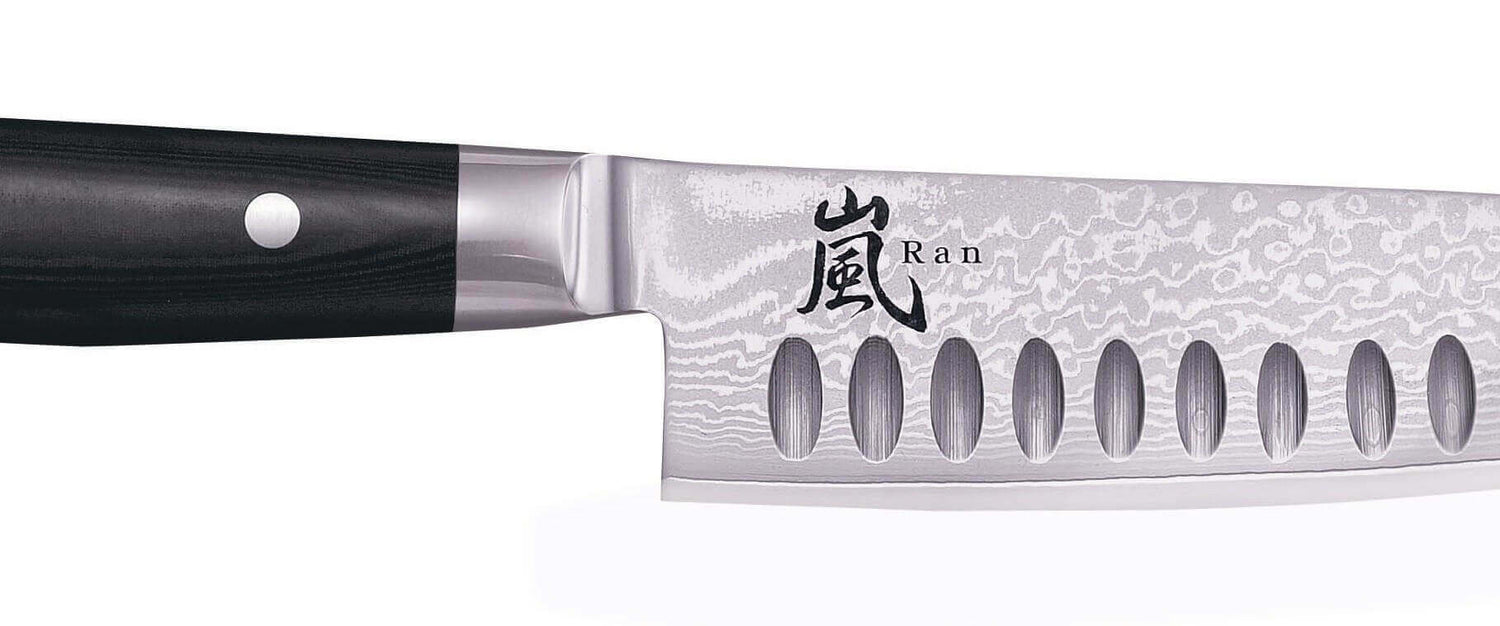 Couteau santoku japonais Yaxell RAN alvéolé 16.5cm damas 69 couches