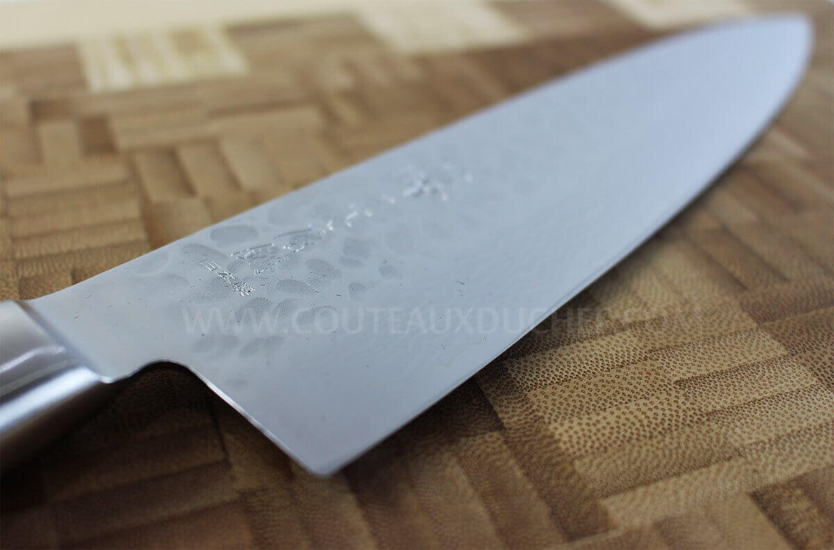 Couteau de chef japonais Yaxell ZEN lame 20cm damas 37 couches