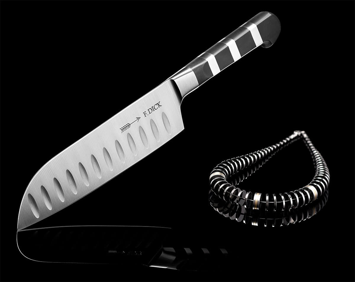 Couteau santoku forgé DICK 1905 lame alvéolée 18cm manche design