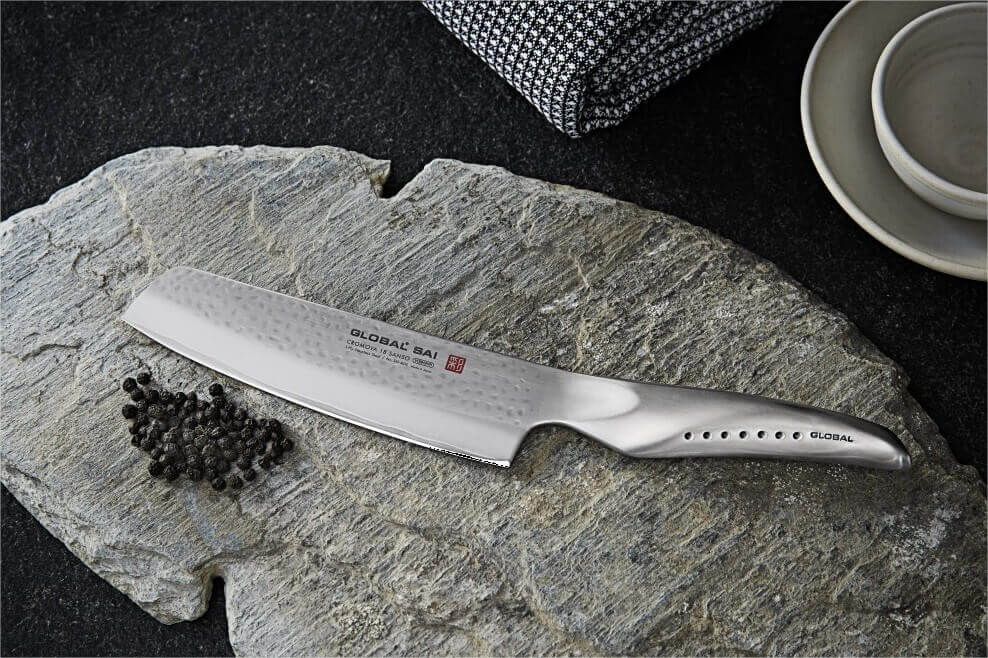 Couperet à légumes japonais Global Sai M06 lame martelée 15cm