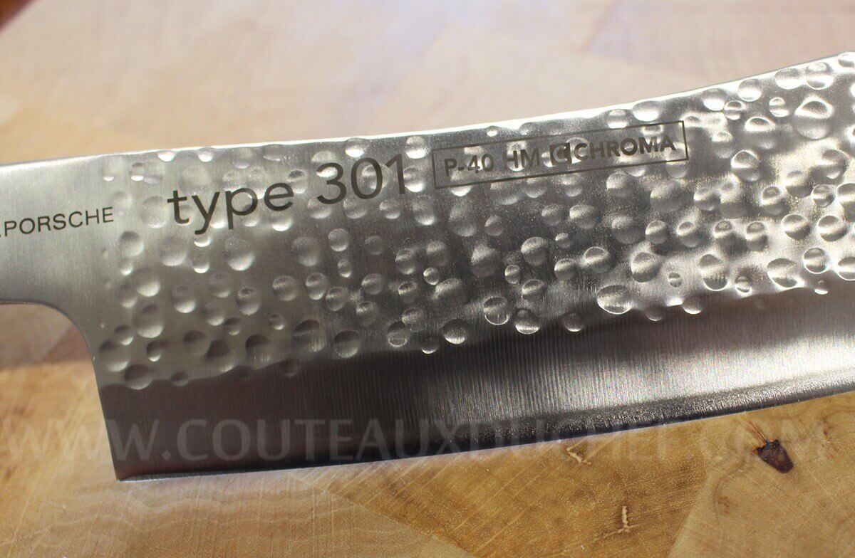 Couteau de chef Chroma Type 301 Design by F.A. Porsche martelé 20cm