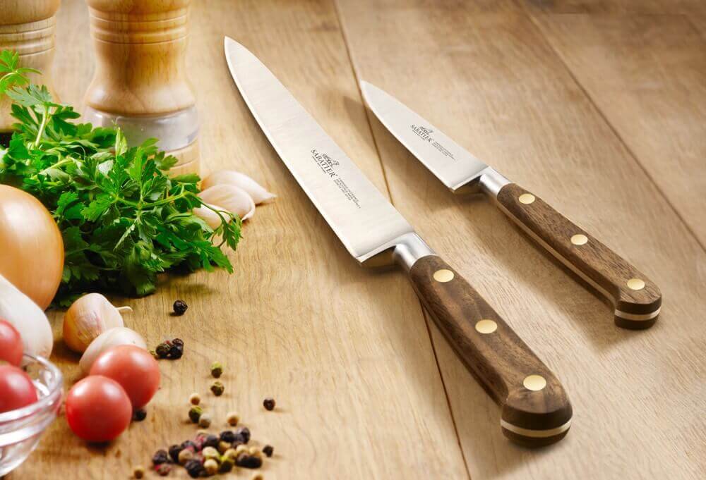 Couteau à découper forgé Sabatier Perigord lame 20cm manche en noyer