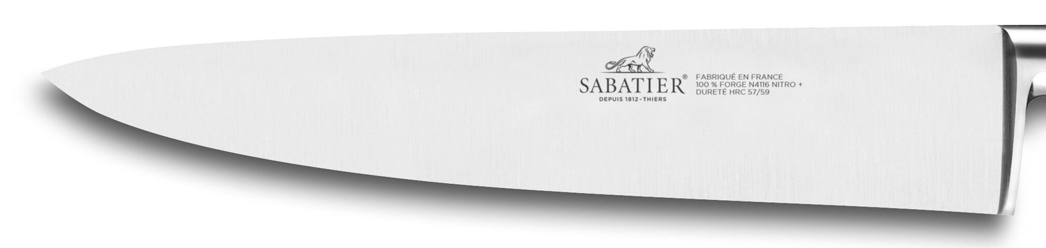Couteau de chef forgé Sabatier Perigord lame 20cm manche en noyer