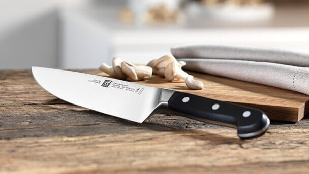 Couteau de chef Zwilling Pro lame large forgée 20cm