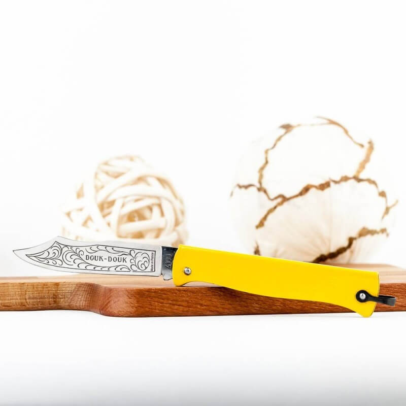 Couteau pliant Douk-Douk 815 acier inox manche métal jaune chromé 11cm