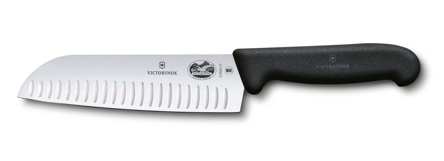 Couteau santoku Victorinox Fibrox lame alvéolée 17cm noir