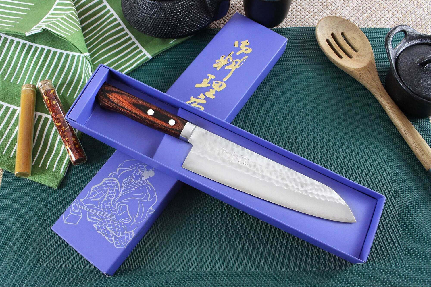 Couteau de chef japonais artisanal Masutani 18cm martelé
