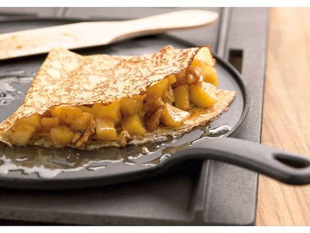 Crêpière en fonte noire 30cm + spatule et râteau en hêtre