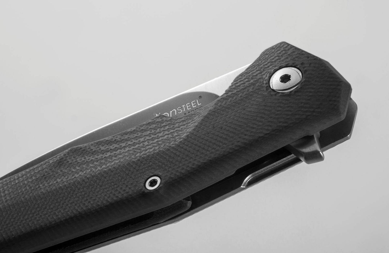 Couteau pliant LionSteel Tre manche G10 / titanium 10cm - Noir