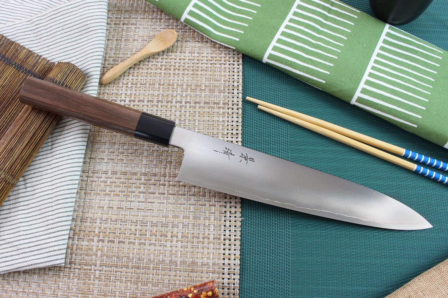 Couteau de chef japonais artisanal Kagekiyo Kurumi Ginsan 24cm
