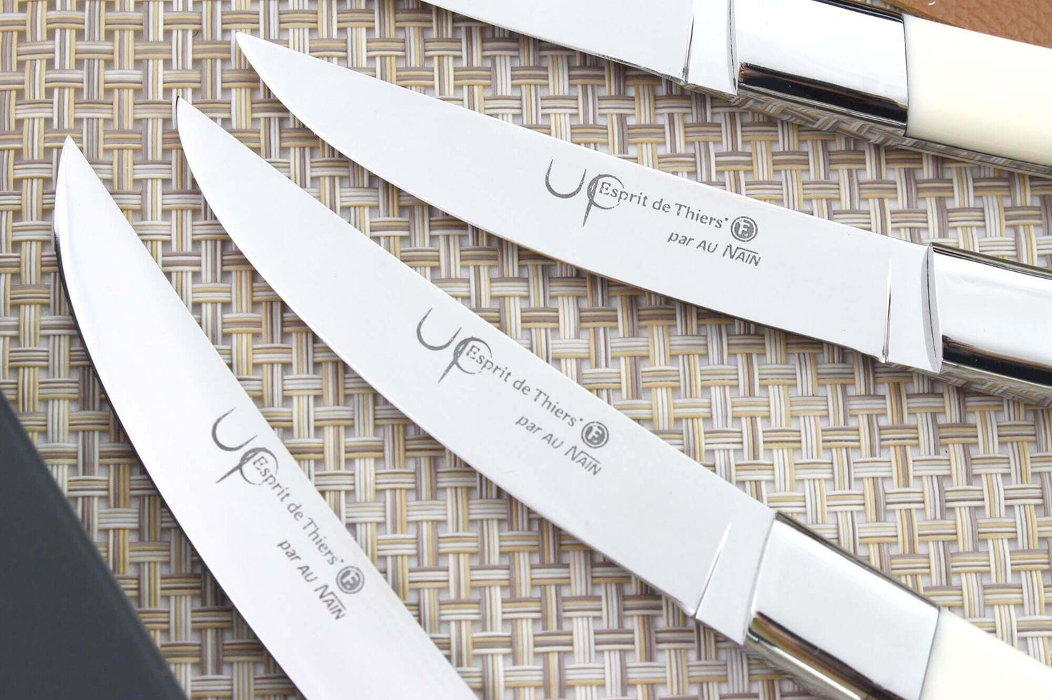 Coffret de table AU NAIN UP 6 couteaux à steak 11cm - Ivoire