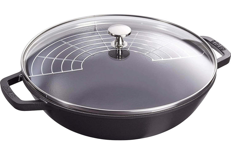 Wok en fonte Staub 30cm avec couvercle en verre + grille - Noir