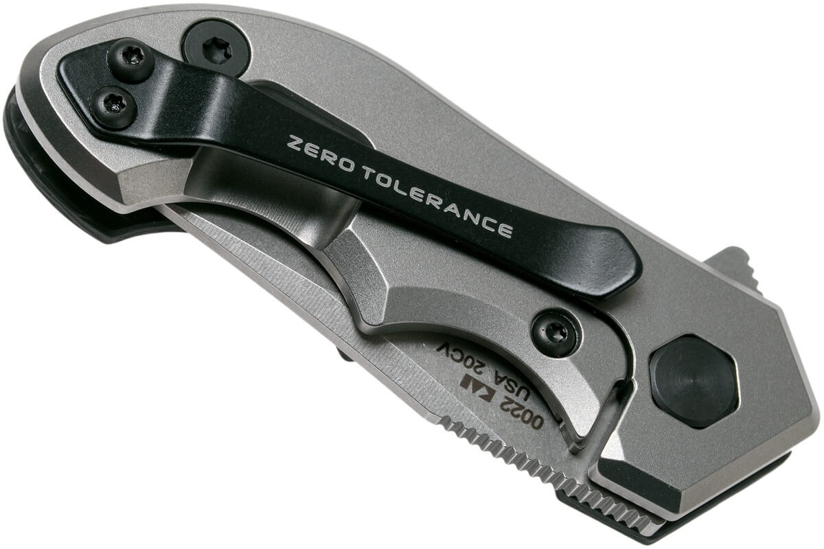 Couteau pliant Zero Tolerance ZT0022 manche carbone titanium 7,5cm