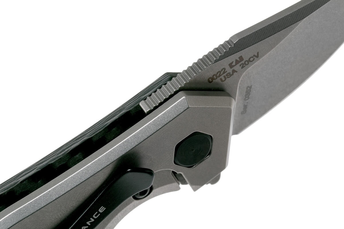 Couteau pliant Zero Tolerance ZT0022 manche carbone titanium 7,5cm