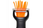 Eplucheur à julienne OXO inox lame crantée manche noir